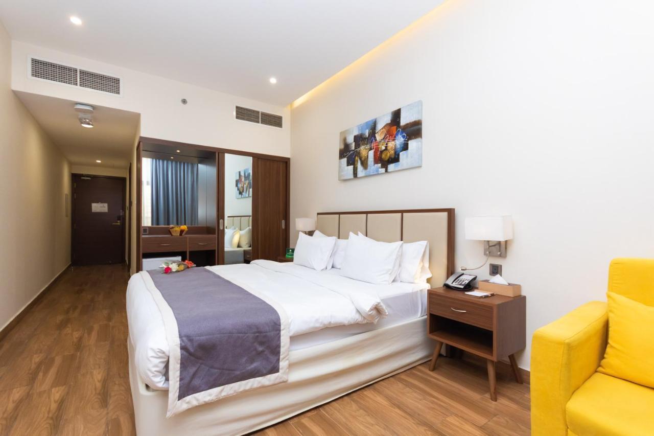 Le Wana Hotel Dubai Bagian luar foto