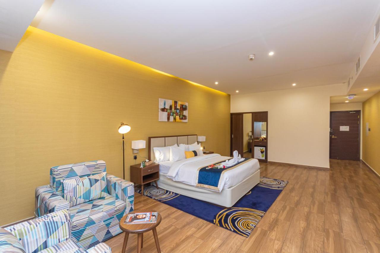 Le Wana Hotel Dubai Bagian luar foto