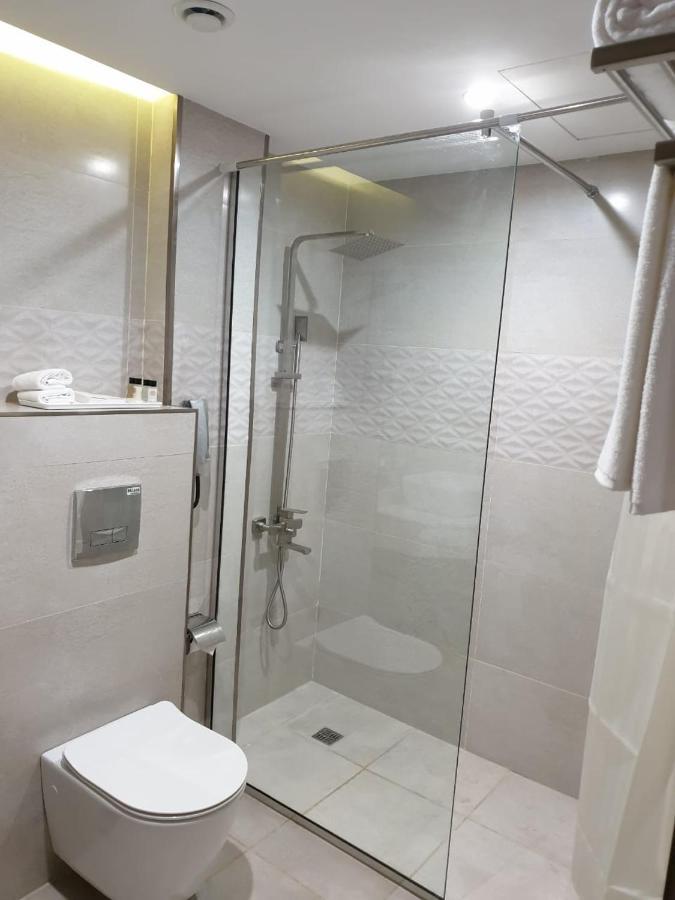 Le Wana Hotel Dubai Bagian luar foto